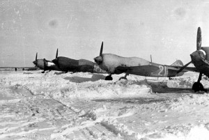 Avions Lavochkin La - 5 d’un régiment soviétique sur le terrain de Toula © musée de l’ordre de la Libération / DR