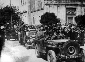 Pierre-Louis Bourgoin lors de la libération de Vannes, le 7 aout 1944 © musée de l’ordre de la Libération / DR