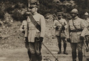 Verdun épisode 25-1 : Décoration du Général Pétain par le Président Poincaré, Fonds Valois