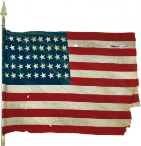 The United States Flag carried by the American Volunteers who joined the Second Foreign Regiment in August 1914. © Paris, musée de l’Armée, dist. RMN-GP Émilie Cambier